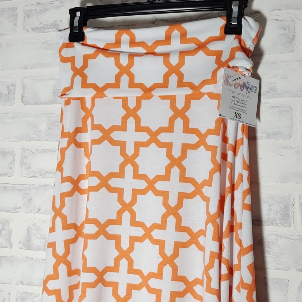 NWT LuLaRoe Orange and White Geometric Maxi